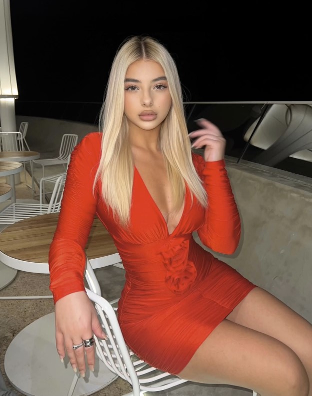 ankaraescorthelin-2 Ankara Escort Helin Olarak Partnerimi Zevkten Çıldırtırım
